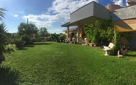 Guest House Villa Di Judighes
